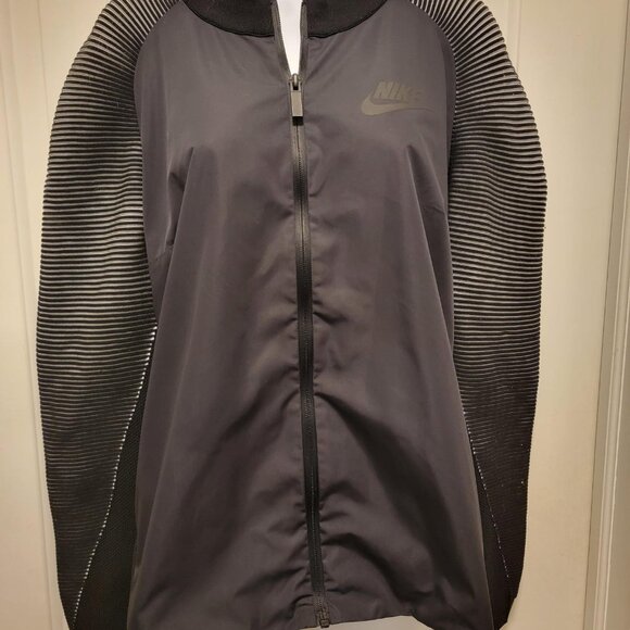 Nike Dynamic Reveal Tech Fleece Jacket Black Women's Size Large - Picture 1 of 10
